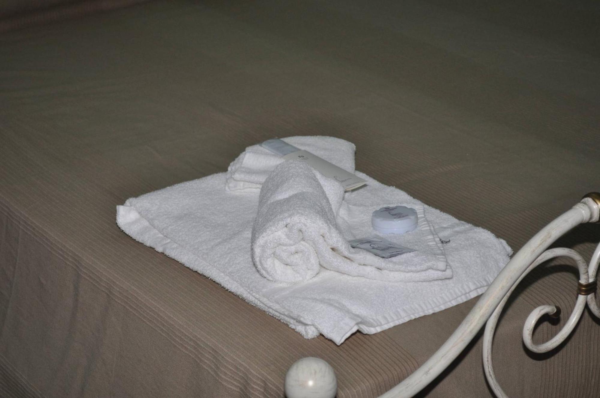 Case Albergo Al Cortiletto Ліката Екстер'єр фото